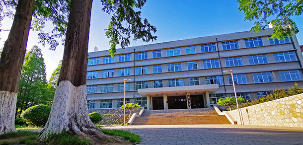 青島農業(yè)大學海都學院 - 最美院校