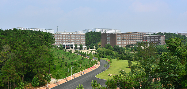 信陽學院 - 最美院校