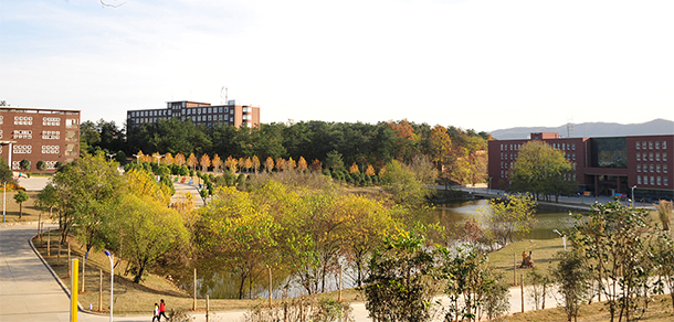 信陽學院 - 最美大學