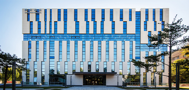 清華大學(xué)校園風(fēng)光 清華大學(xué) - 最美院校
