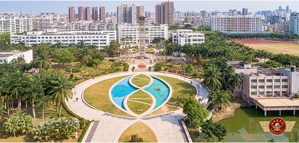 大學(xué)校志：校名、校標(biāo)、校訓(xùn)、?；铡⑿Ｆ臁⑿８? width=
