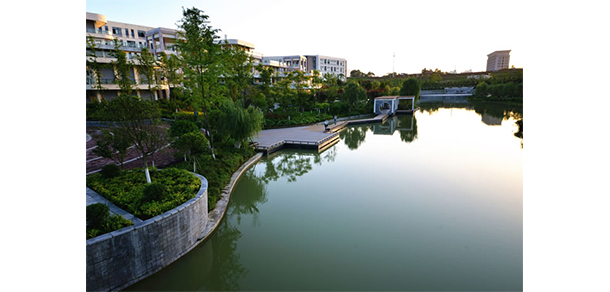 安康學院 - 最美大學